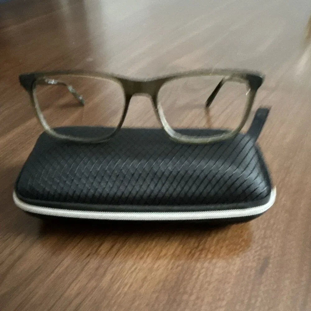 Joseph Abboud JAA107 Olive Crystal  Eyeglass Frame size 53-17-140 used w/case
